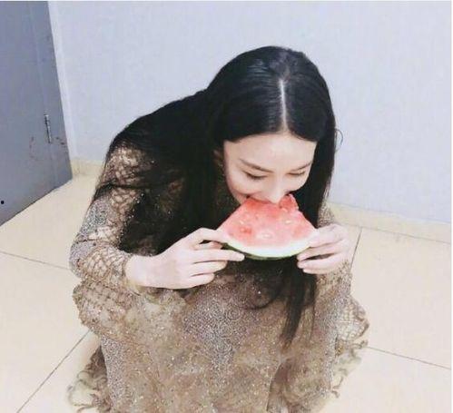 少年感吃瓜头像,揭秘潮流少年感头像背后的故事