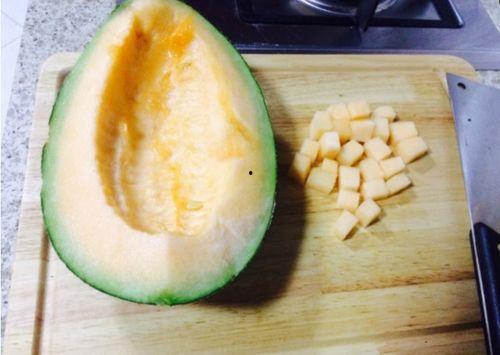 老板请吃哈密瓜,共享哈密瓜美味时光